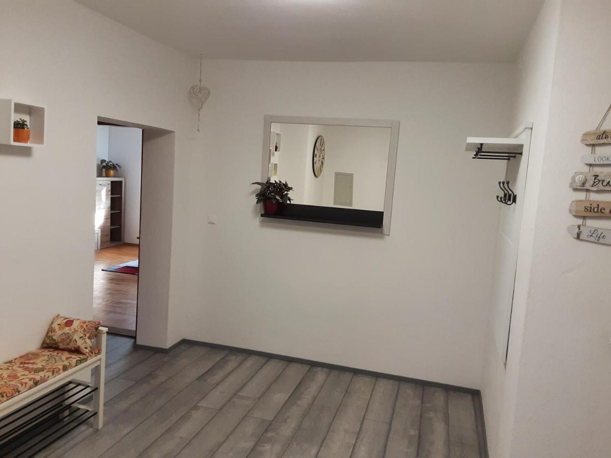 Apartment - Ferienwohnung 1 Treffen Am Ossiachersee المظهر الخارجي الصورة