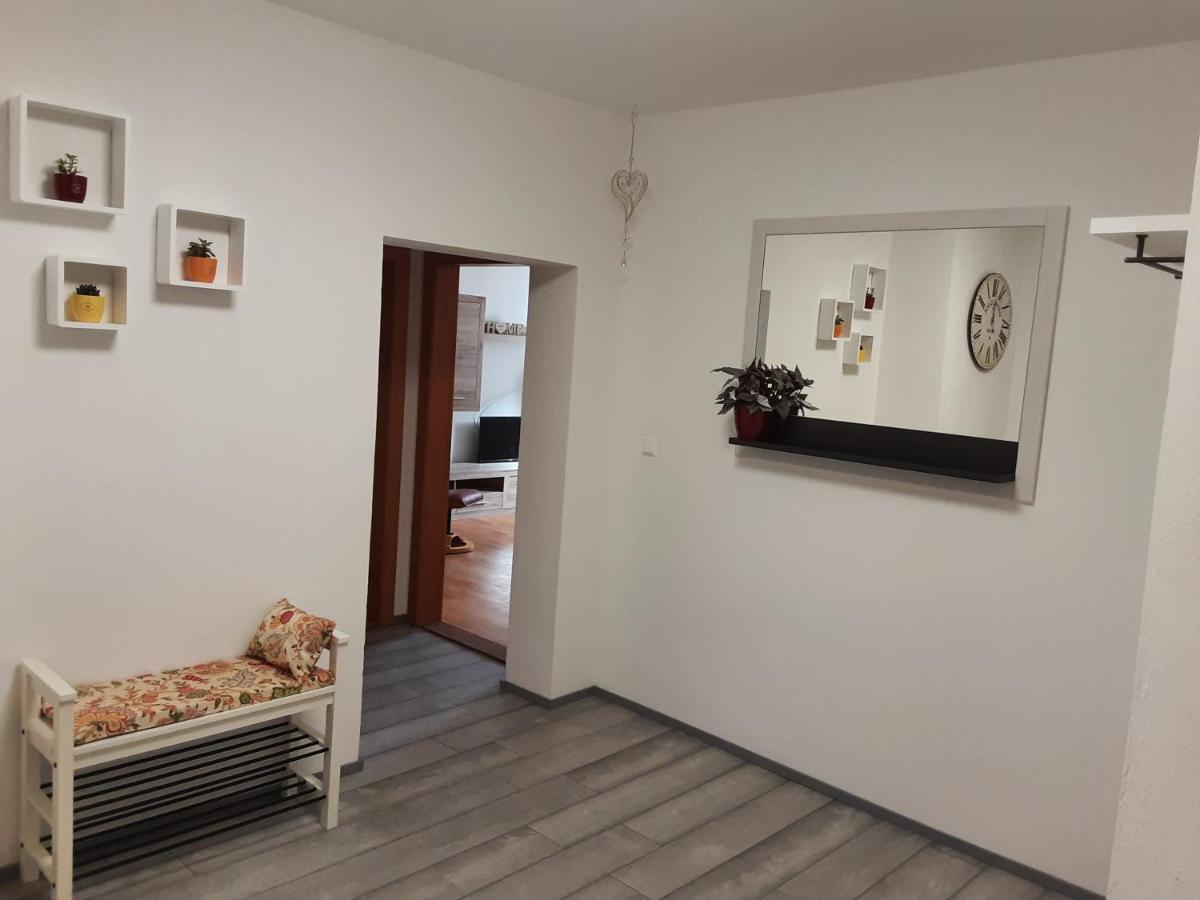 Apartment - Ferienwohnung 1 Treffen Am Ossiachersee المظهر الخارجي الصورة