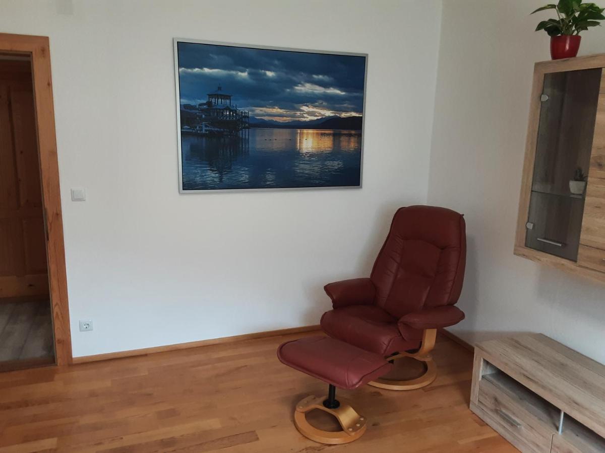 Apartment - Ferienwohnung 1 Treffen Am Ossiachersee المظهر الخارجي الصورة